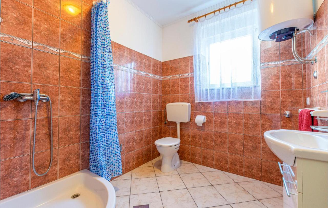 Stunning Apartment In Duce With Wifi 외부 사진
