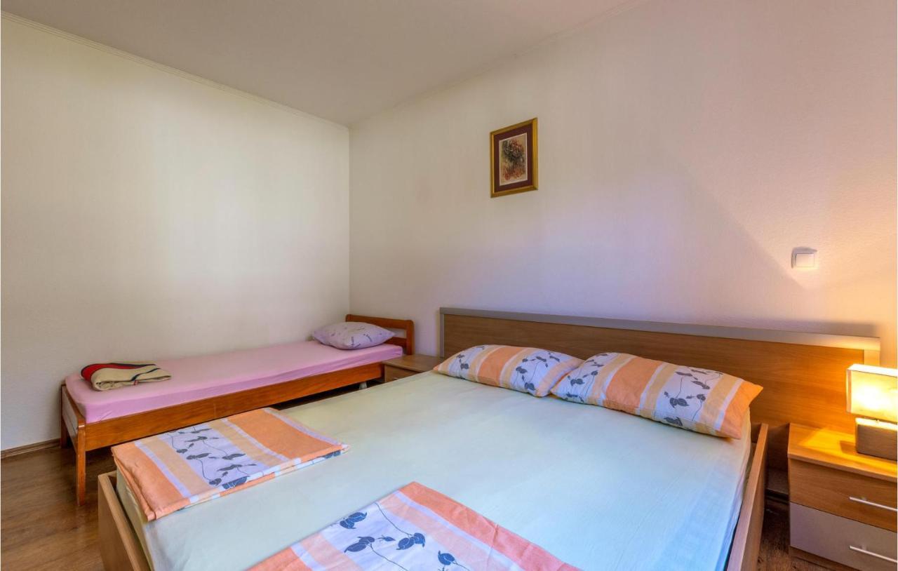Stunning Apartment In Duce With Wifi 외부 사진